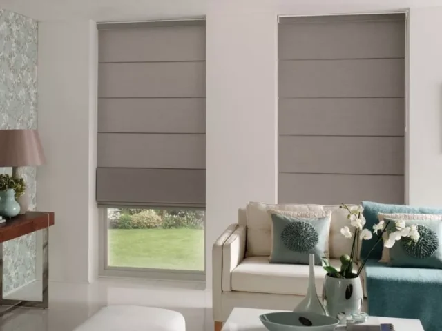 Blockout roman blinds